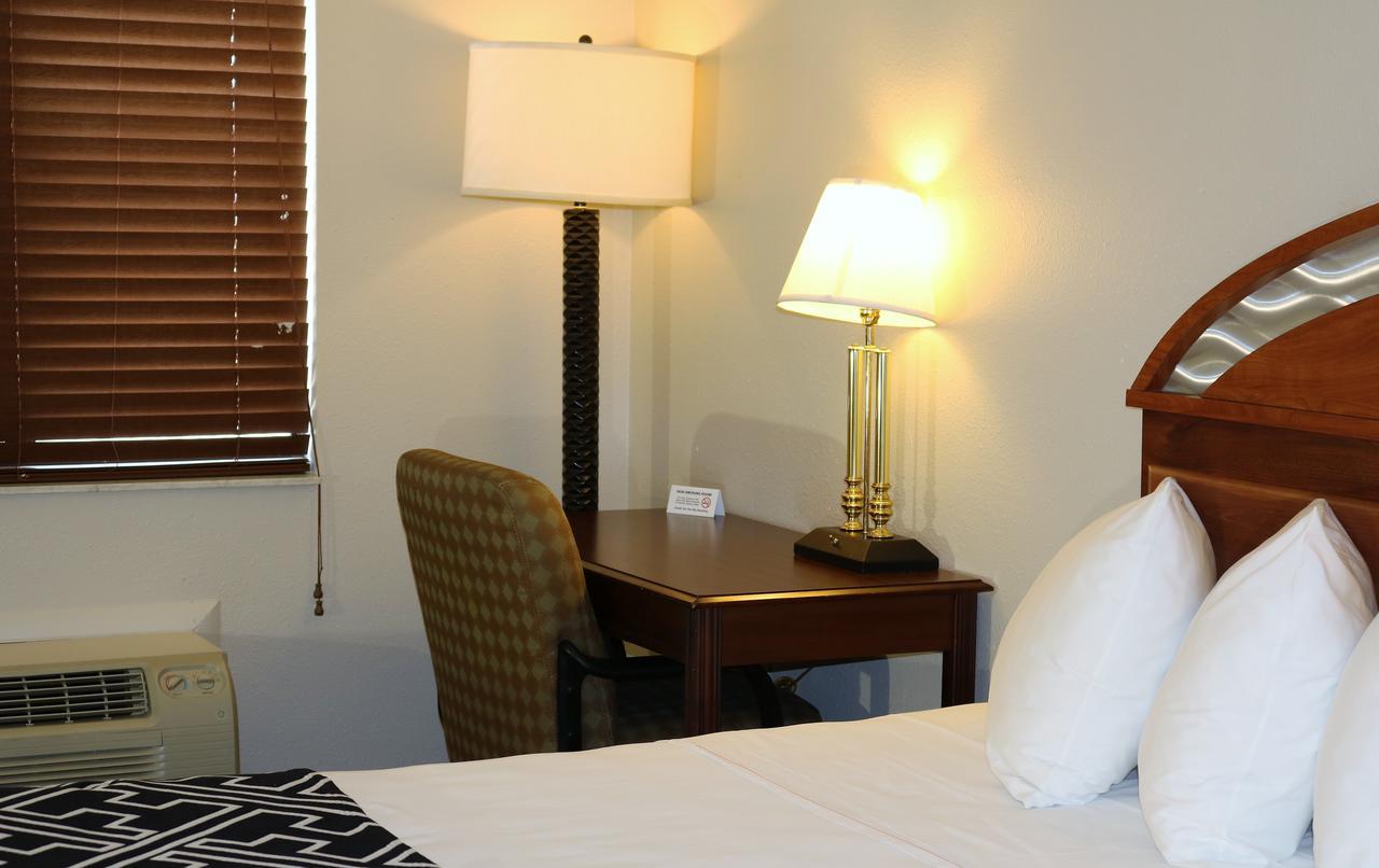 Monte Carlo Inn- Near Disney คิสซิมมี ภายนอก รูปภาพ